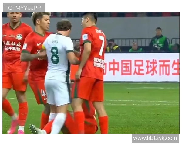 足球明星突发身体不适紧急入院治疗引发球迷广泛关注与担忧